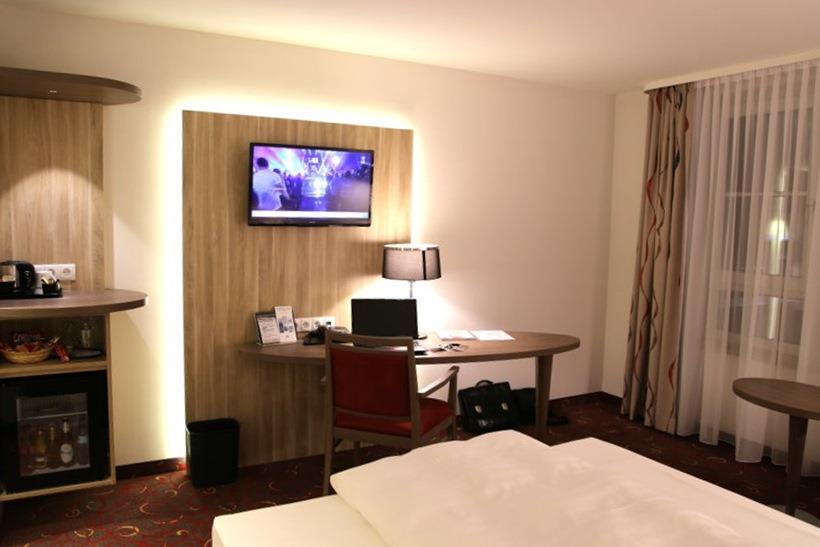 Hotel Alarun Unterschleissheim Room photo