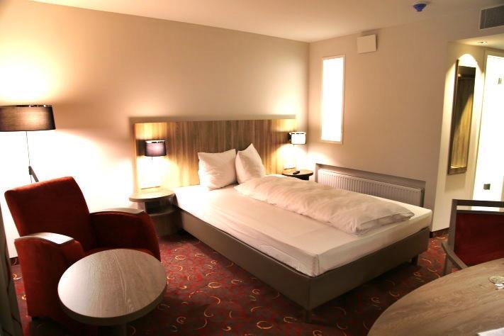 Hotel Alarun Unterschleissheim Room photo