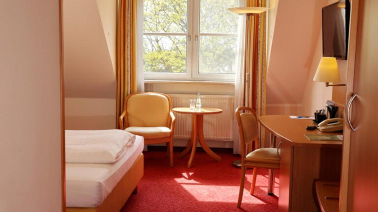 Hotel Alarun Unterschleissheim Exterior photo